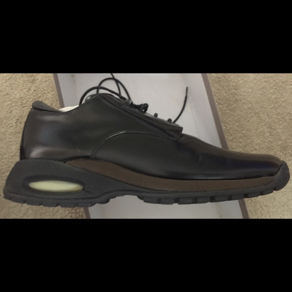 Cole Haan  size 10 1/2  Black Air Viezio Oxford main image 4